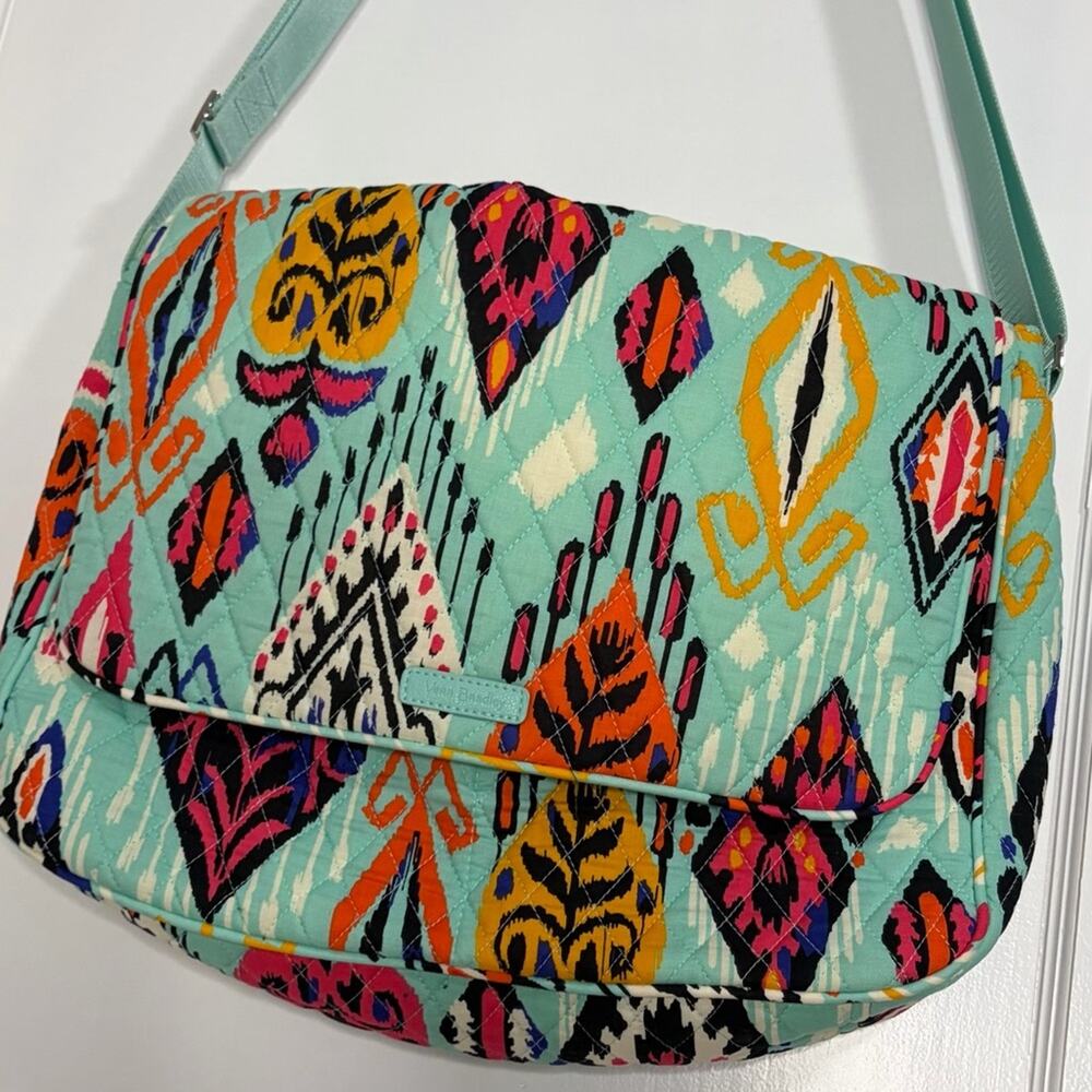 Vera Bradley Essential Messenger Bag quilted Pueblo print - Picture 13 of 15